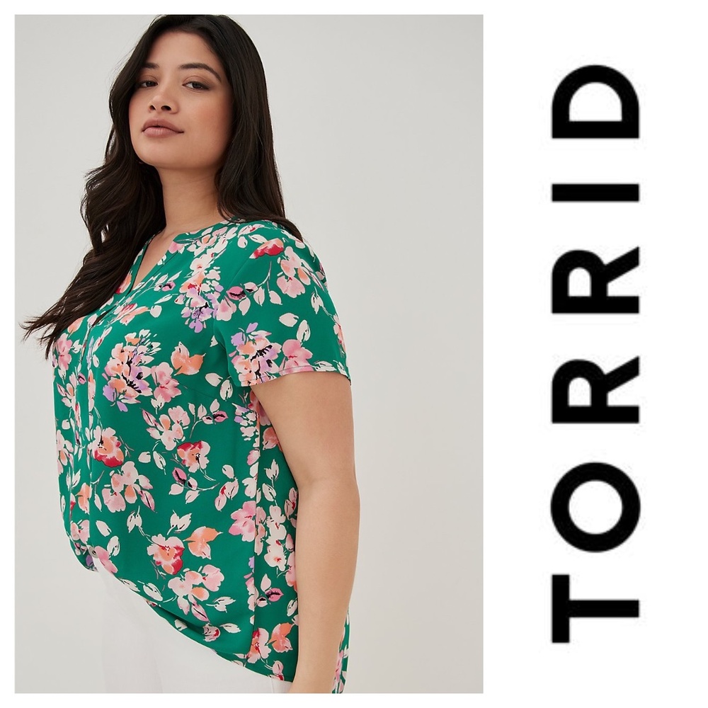 Torrid Plus Size Split Front Georgette Green Flor… - image 1